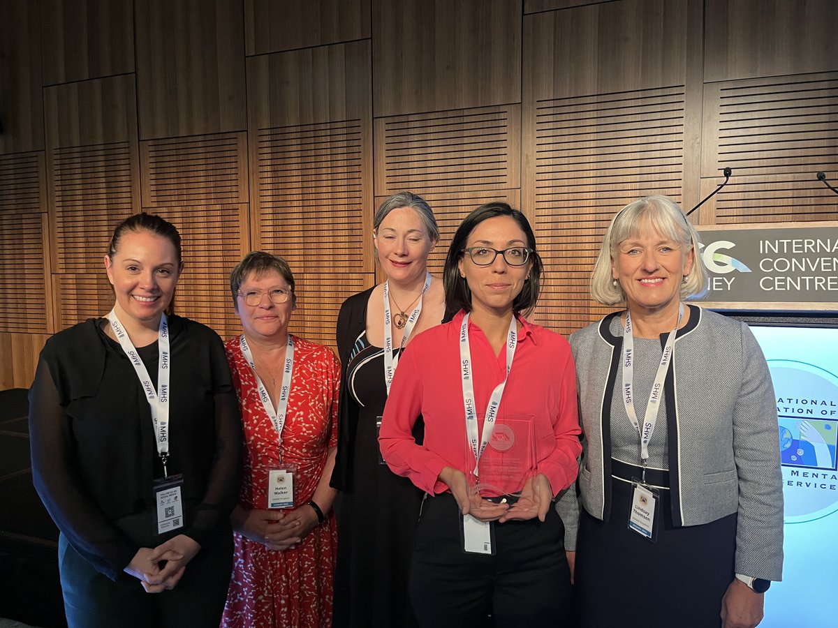 Our awardees Prof. James Ogloff (and @crocker_anne)  and Dr. Lindsey Gilling McIntosh (alongside the Scottish team) today at the #annualconference. Congrats to these well deserved awards! #iafmhssydney2023