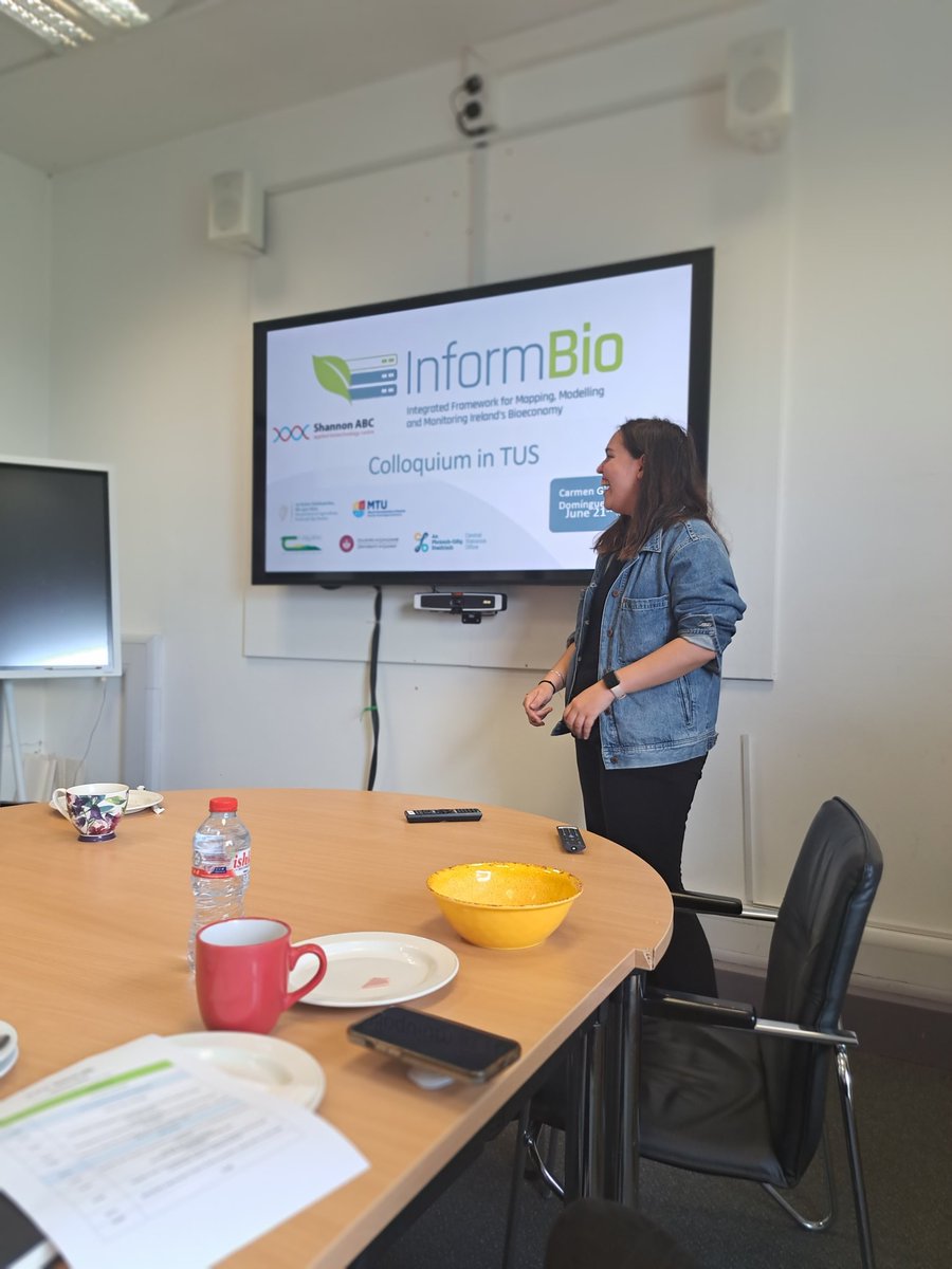 @cgirdom24 from @CircBio and @Shannon_ABC first up talking about the @INFORMBIO_IE project, mapping, modeling and monitoring Ireland's bioeconomy