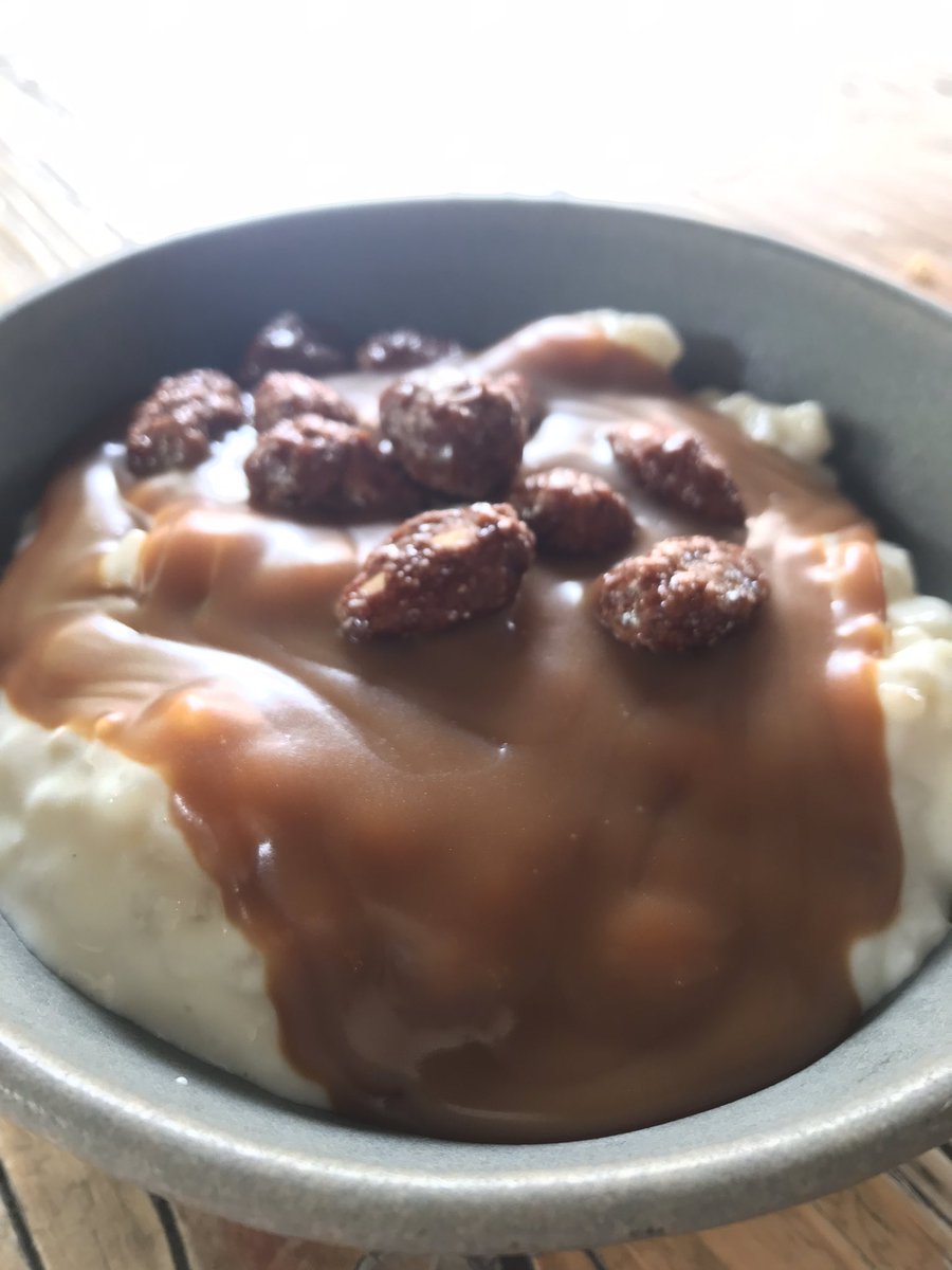 Manchmal muss man sich den schwülen Tag vor dem Computer einfach versüßen, aber dann so richtig 😊