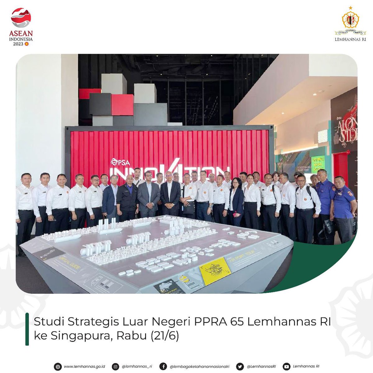LemhannasRI's tweet photo. Dalam kegiatan ini, para peserta memperluas wawasan dengan mempelajari penyusunan kebijakan dan perencanaan pembangunan di negara-negara sahabat.

#LemhannasRI
#Singapura
#PPRA65
#SSLN
#pendidikan https://t.co/x6fT2pAk4a