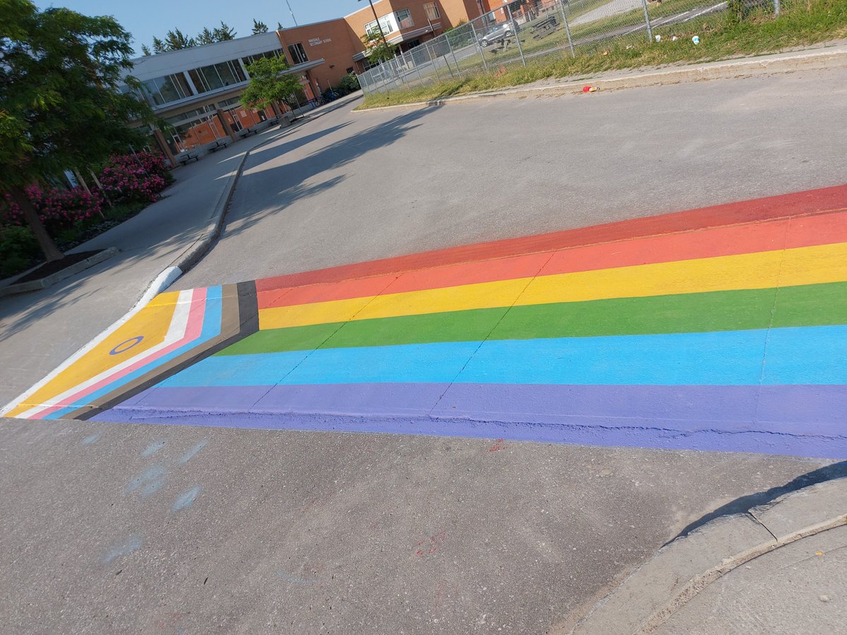 This beautiful crosswalk greeted me today at I.S.S.  Not sure who initiated this, but I love it and appreciate it! <a href="/SCDSBequity/">SCDSB DEI/ML Department</a> @principalISS