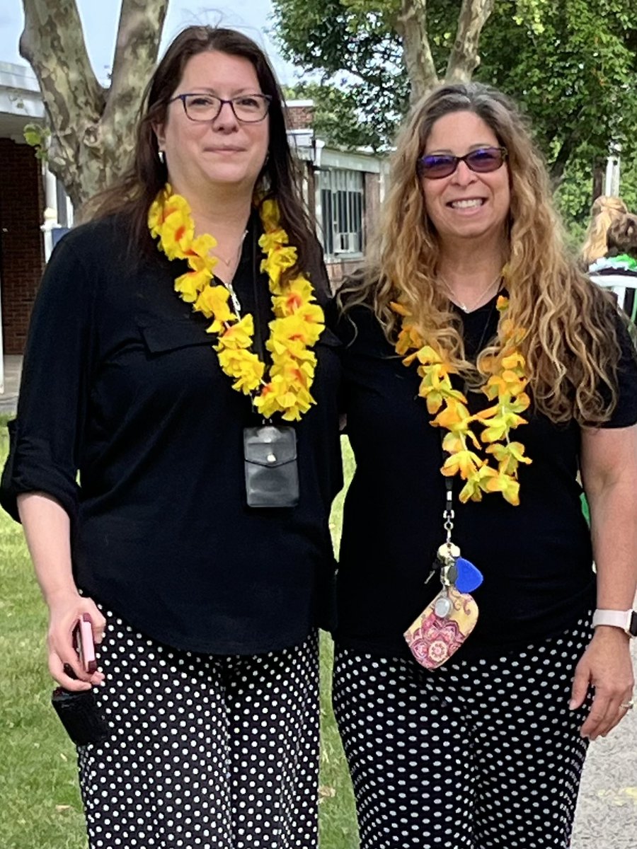 Happy 1st day of summer from our FPS Pre-K twins Ms Febus and Ms Knehr 🌞
<a href="/DenaFebus_FTPS/">Dena Febus</a> <a href="/FPS_FTPSchools/">Rebekah Solomon</a> <a href="/KDamore_FTPS/">Kathy Damore</a> <a href="/AdriaKnehr/">Adria Knehr</a>