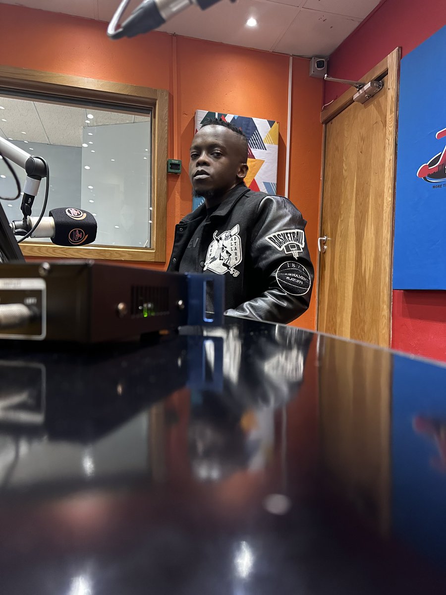 _shibas's tweet photo. We live on Jozi FM, stream by EP on all digital platforms link on bio https://t.co/49RbV6CDTV