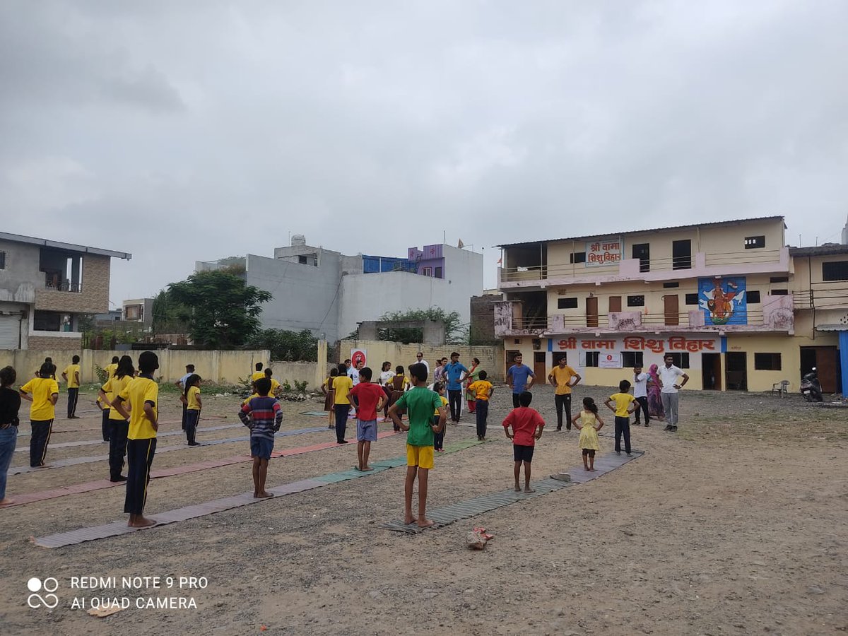 vswsindore's tweet image. Celebrated International Yoga Day with students of Shri Wama Shishu Vihar!!! 
International Yoga Day
#VSWS #VSWSindore 
#YogaForHumanity #YogaForHealth #YogaForWellness