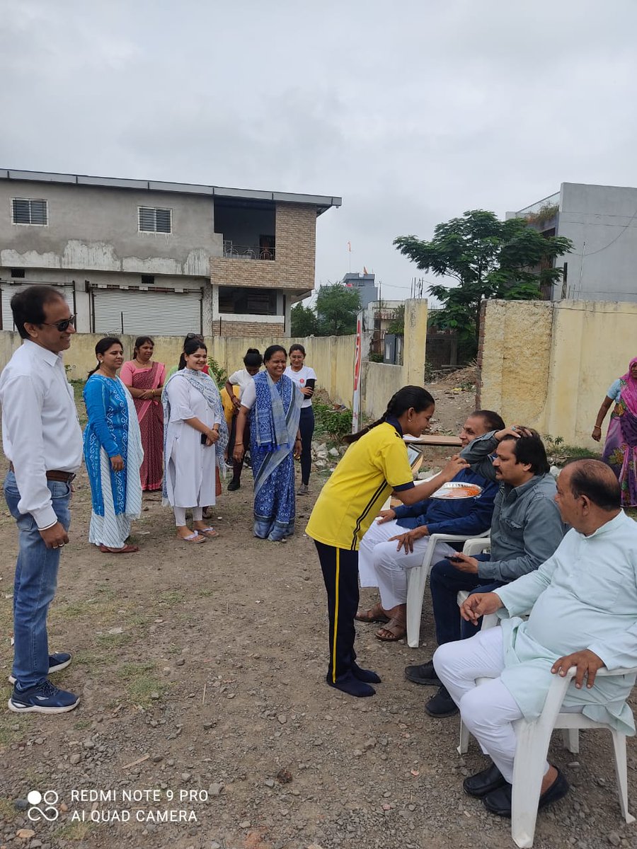 vswsindore's tweet image. Celebrated International Yoga Day with students of Shri Wama Shishu Vihar!!! 
International Yoga Day
#VSWS #VSWSindore 
#YogaForHumanity #YogaForHealth #YogaForWellness