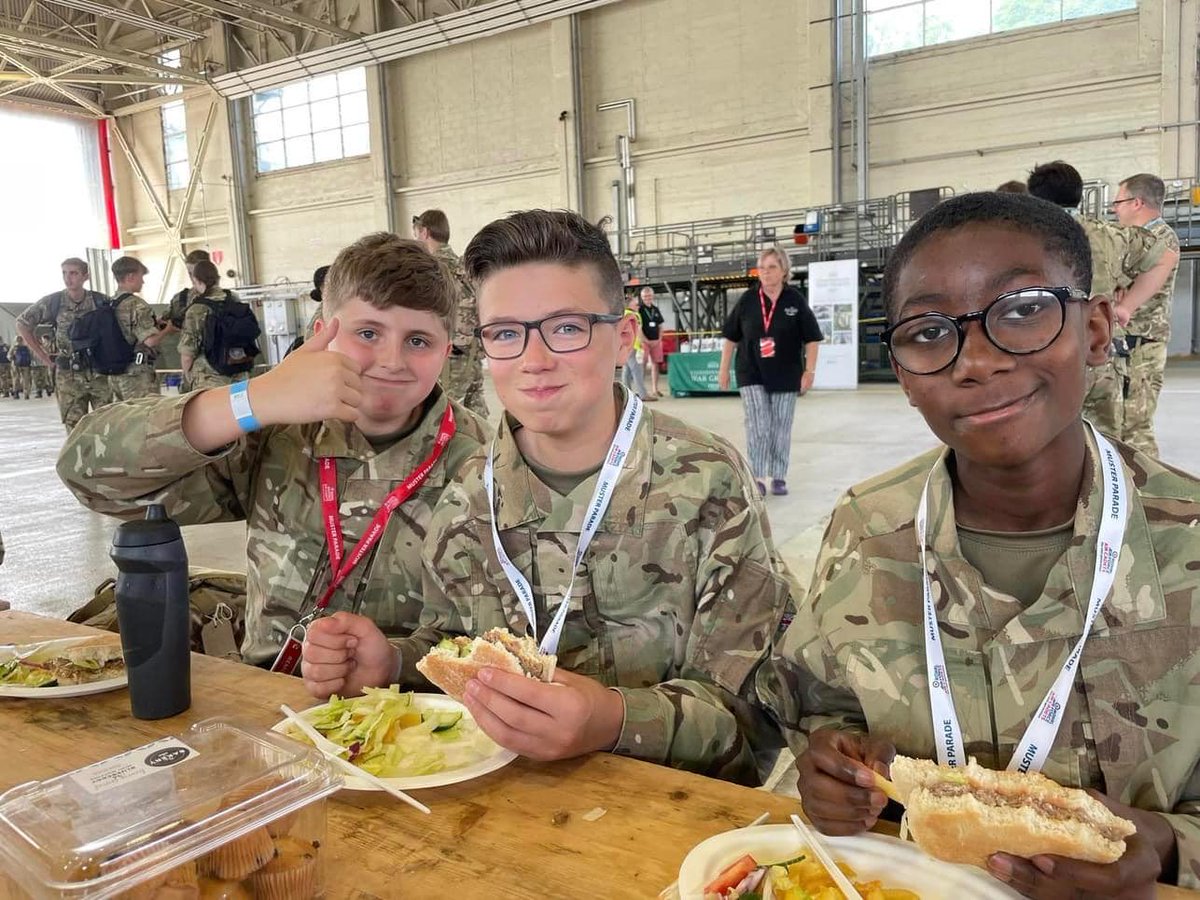 More than 1,700 Royal Air Force Air Cadets got a close-up look at the RAF during the Cadet Muster at RAF Benson in Oxfordshire, and 3 of them were from Havant!
Super lucky cadets who all got to fly in a Chinook!!
Read the full story: bit.ly/42LEAdv