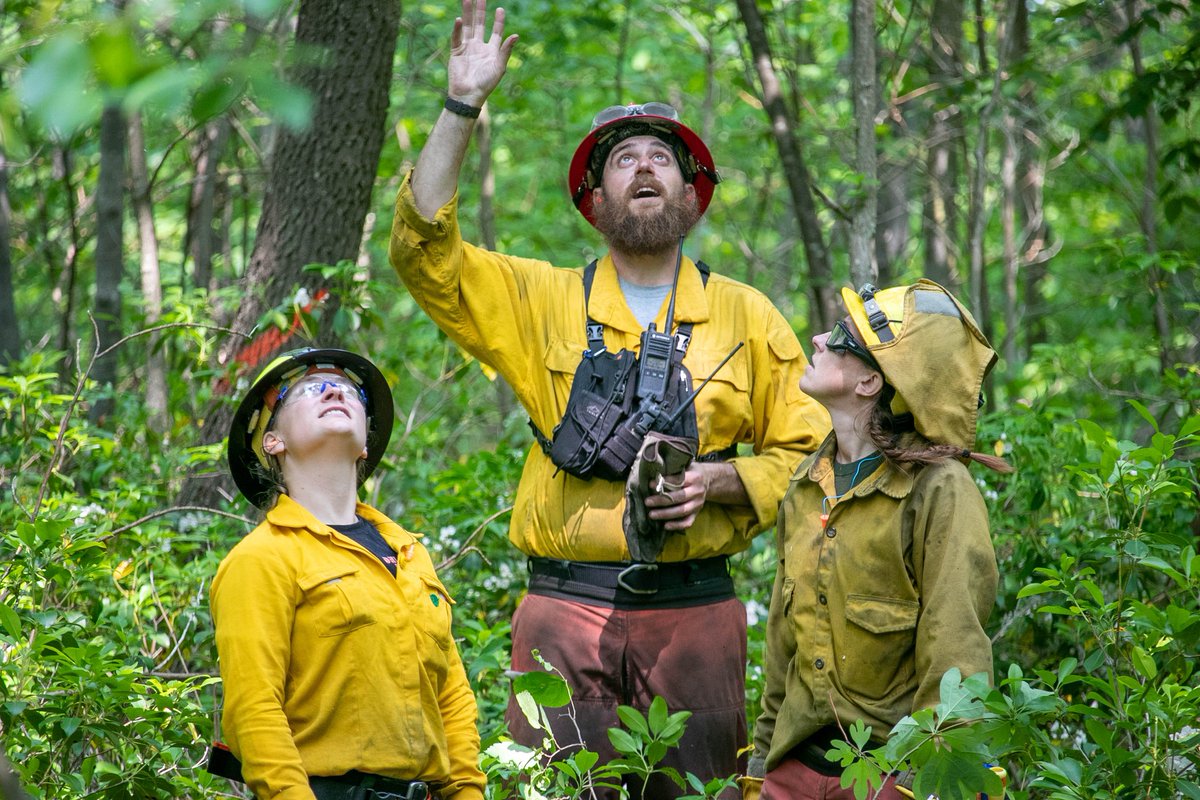 DelawareForests's tweet image. So glad to be part of this training, which included a UAS demo provided by the @nature_org MD/DC Chapter for, held at @gc_cewd #ForestryTraining #FireTraining