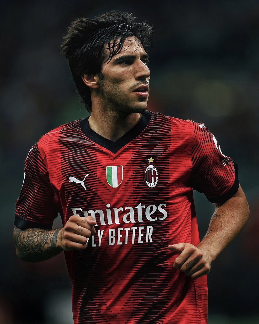 Dolce stil Milan tweet media