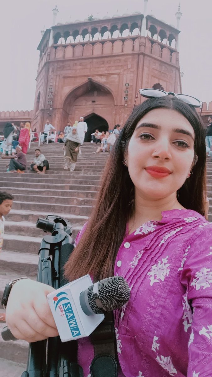 Braving the heatwaves of Old Delhi to bring you the latest scoop & pulse of this historic city. Stay tuned for an exclusive glimpse into the vibrant chaos and rich cultural tapestry of #OldDelhi ☀️🎥 #HotAndHistoric