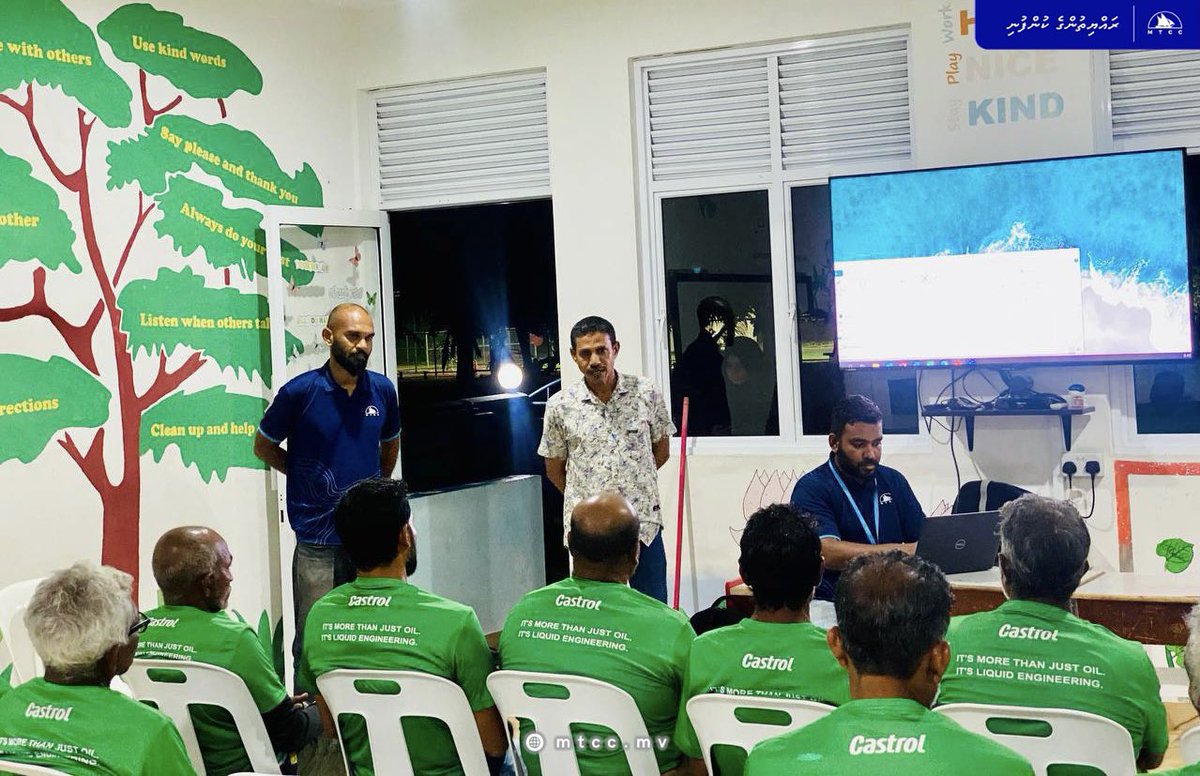 MTCCPlc's tweet photo. Team @MTCCKashavaru met with vessel owners, and council members at Ha. Molhadhoo. Our gratitude goes to the council members and residents at Ha. Molhadhoo for the support given during our stay.
#yanmarmarine #suzukimarine #castrol #ppgcoating https://t.co/PvrfDa2cwh