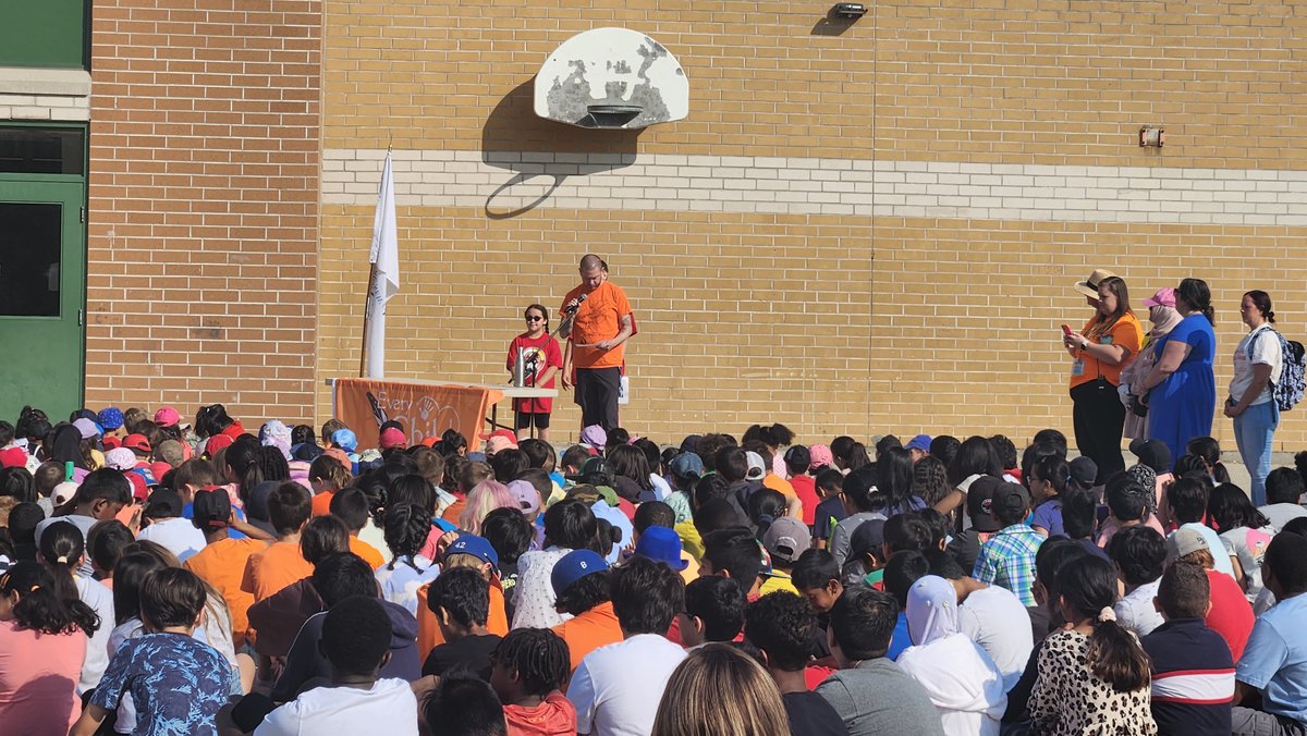 ChrisHadfieldLibrary tweet media