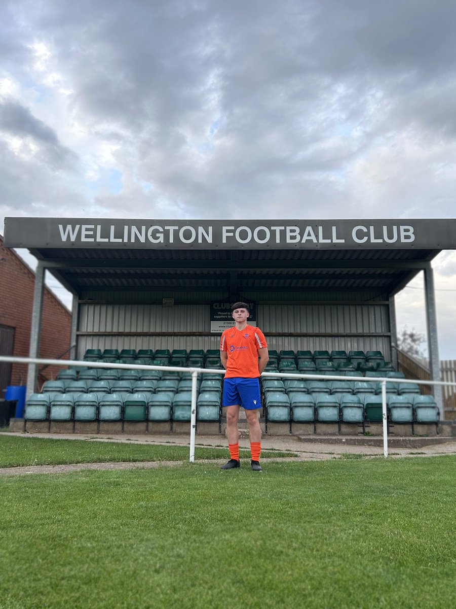 Harley Morris signs for Wellington FC✍️🍊

We are pleased to announce the signing of Harley to the club. Welcome Harley!

#OneOfOurOwn #COYW #UpTheTangerines