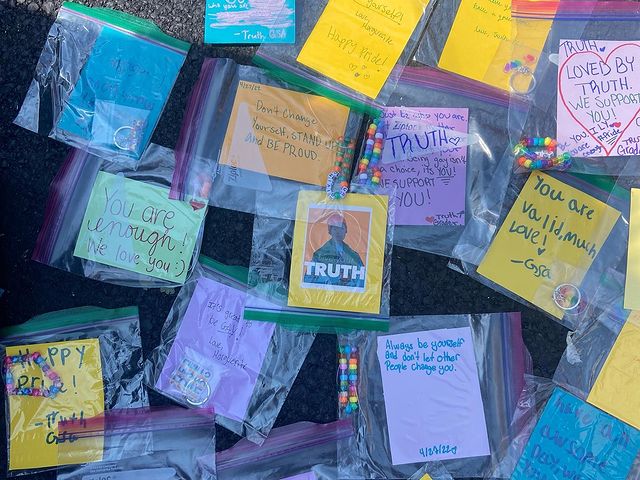 In support of #PrideMonth, @TruthMontessori scholars walked in the Capital Pride Parade! With the help of their school's Gender Sexuality Alliance and teacher, the students handed out notes of encouragement as they passed others. We ❤️ to see such joy, love and inclusivity! 🌈