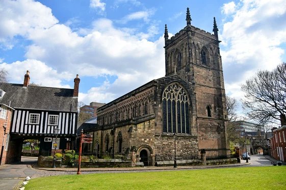 Explore Leicester's hidden histories with Heritage Sundays! 

This Sunday you can explore #Leicester's past with guided tours of The Magazine, Leicester Castle Great Hall and Mary De Castro Church!

To book your place call @visit_leicester on 0116 299 4444
library.dmu.ac.uk/dmumuseum/heri…