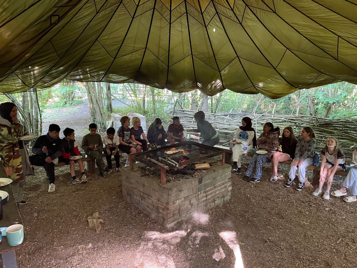 Our yr 6s enjoying some breakfast before the fun filled day ahead!☕️🥯🍞#BTBYCB #Breakfast @GETOUTCHARITY