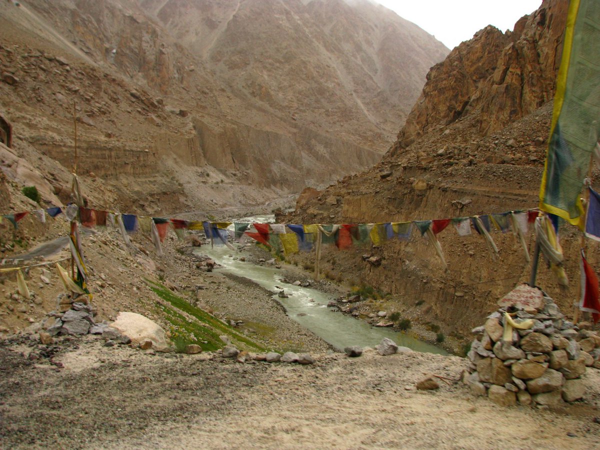 GlacierHub (@glacierhub) on Twitter photo New report from @ICIMOD shows that glacier retreat in the #Himalaya is accelerating, much of it irreversible. Details at bit.ly/46duAwt Impacts are increasingly severe. <a href="/EGU_CR/">EGU Cryosphere @egu-cr.bsky.social</a> <a href="/AGU_Cryo/">AGU Cryosphere</a> <a href="/MtnResearchMRI/">Mountain Research Initiative @mtnresearchmri.bsky</a> <a href="/EGU_TC/">The Cryosphere</a> <a href="/third_pole/">The Third Pole</a> <a href="/pamirtimes/">PAMIR TIMES ®</a> @dbyeti New report from @ICIMOD shows that glacier retreat in the #Himalaya is accelerating, much of it irreversible. Details at bit.ly/46duAwt Impacts are increasingly severe. <a href="/EGU_CR/">EGU Cryosphere @egu-cr.bsky.social</a> <a href="/AGU_Cryo/">AGU Cryosphere</a> <a href="/MtnResearchMRI/">Mountain Research Initiative @mtnresearchmri.bsky</a> <a href="/EGU_TC/">The Cryosphere</a> <a href="/third_pole/">The Third Pole</a> <a href="/pamirtimes/">PAMIR TIMES ®</a> @dbyeti