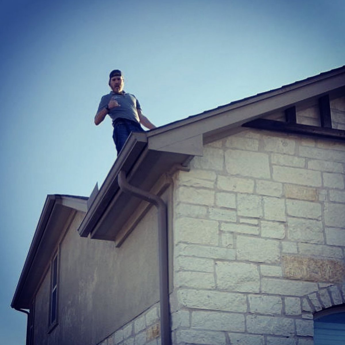 Call for 24/7 service: 800-948-6101
.
.
.
#restoration #waterdamage #restore #mold #firedamage #fire #cleaning