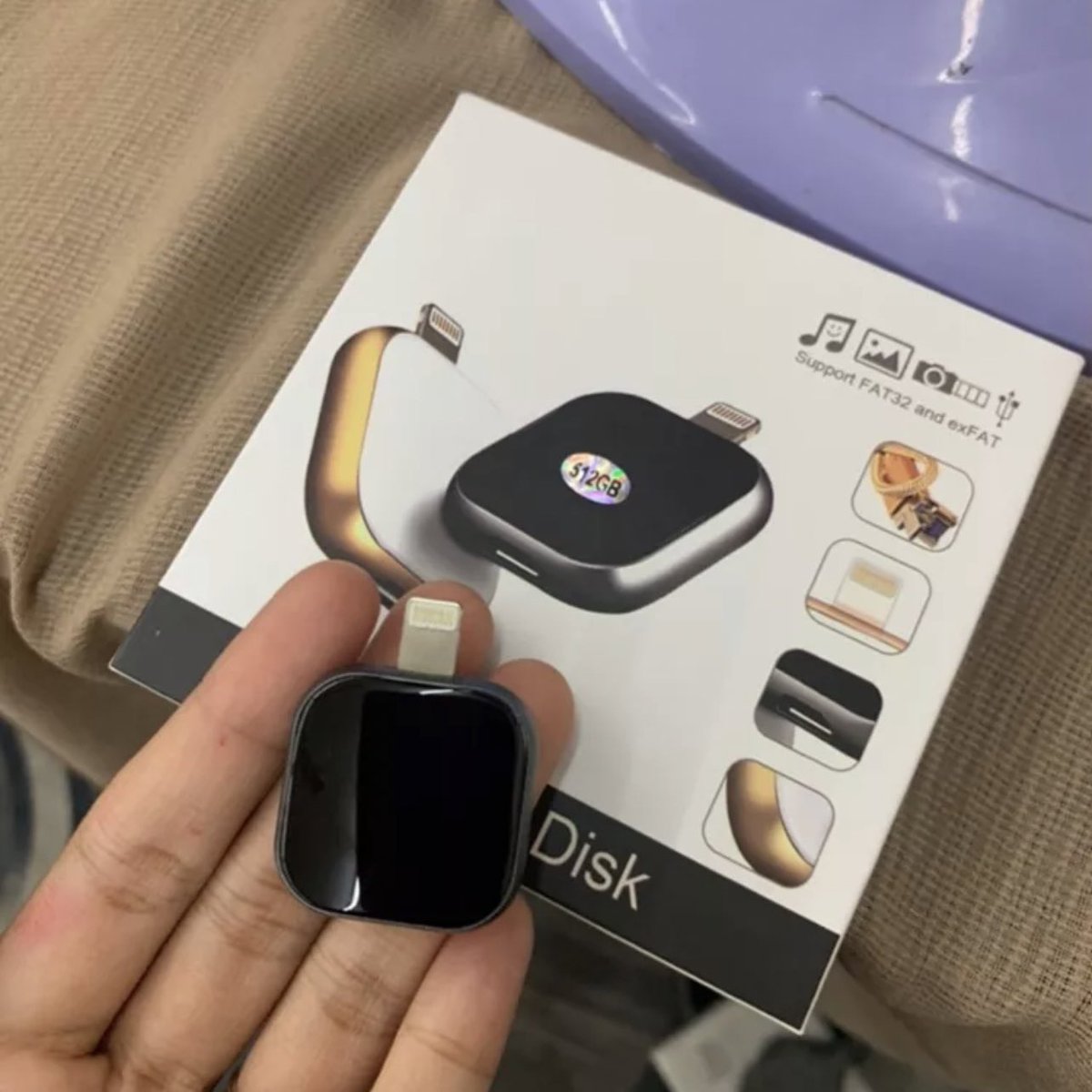 siwongje's tweet photo. Untuk iphone korang yang storage full tu aku recommend gila pendrive ni srs berbaloi,dia siap ada yang 1TB tau,dah jangan pening lagi beli je ni weh! https://t.co/bVo0ILzfic