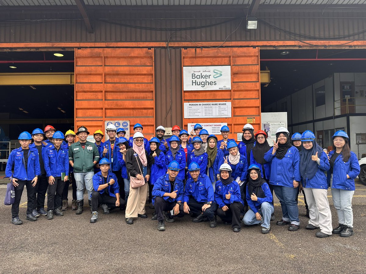 muhammadazimman's tweet photo. Earlier this week we had a visit from our lovely UMP brother and sister to our CWI Base in Kemaman. We tried to share as much as we could with them. It has been honor to visit our base. What a pleasure to have you guys around. 
I wish you guys goodluck!
#bakerhughes #ump https://t.co/q41m2hDPHF
