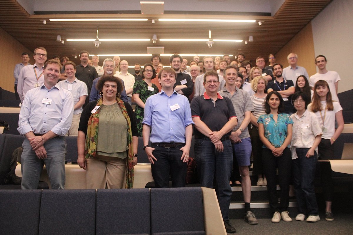 DUNEScience's tweet image. DUNE Phase II workshop participants at @imperialcollege. The workshop focuses on exploring what&apos;s needed from the near detector in the higher-precision phase II era of DUNE as well as opportunities for expanded physics and novel detector technologies.
#dunescience