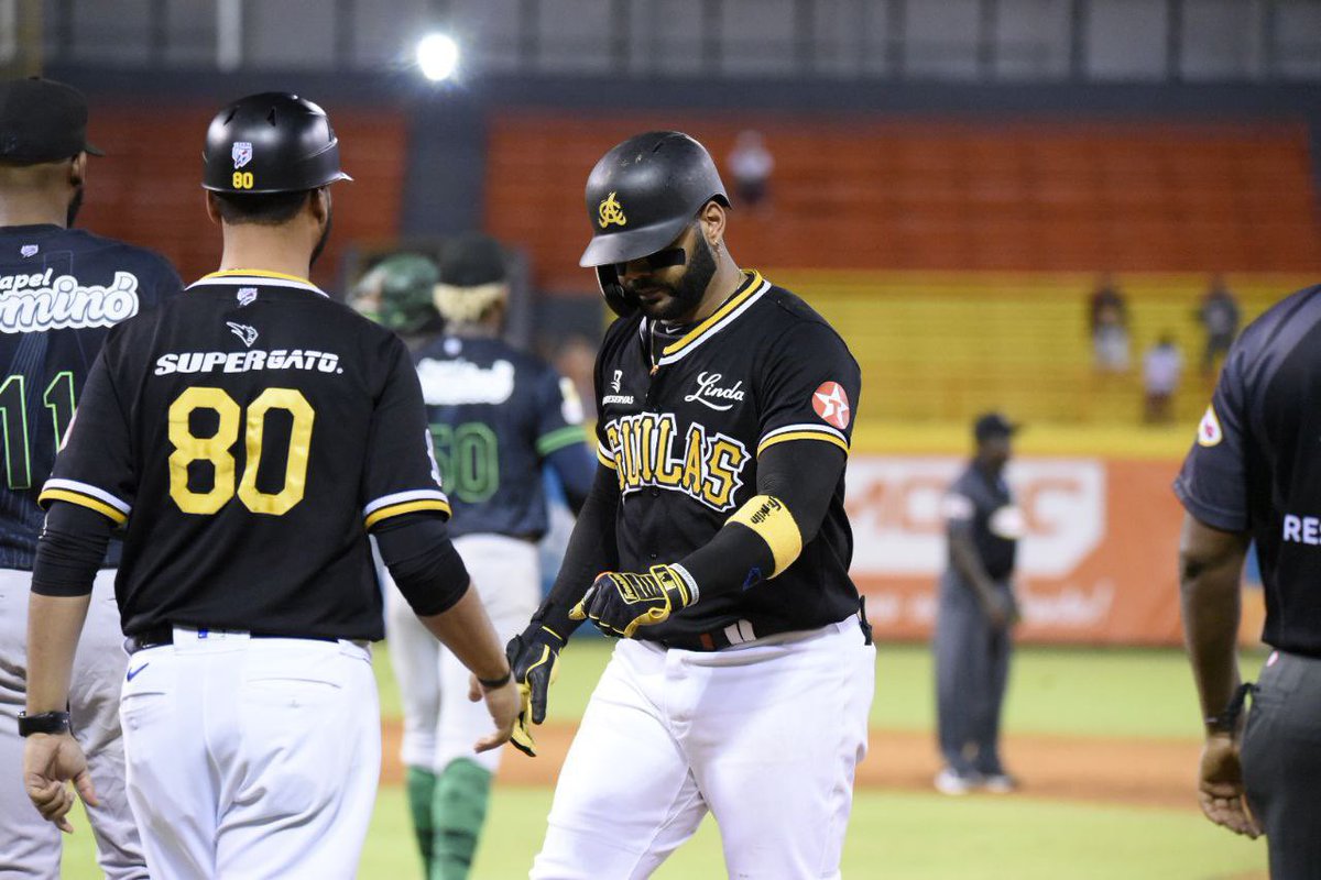 MÉXICO 

Jonathan Villar @AlgodonerosUL se fue de 4-2 con 2 sencillos. Batea .328

#AguiluchosLMB