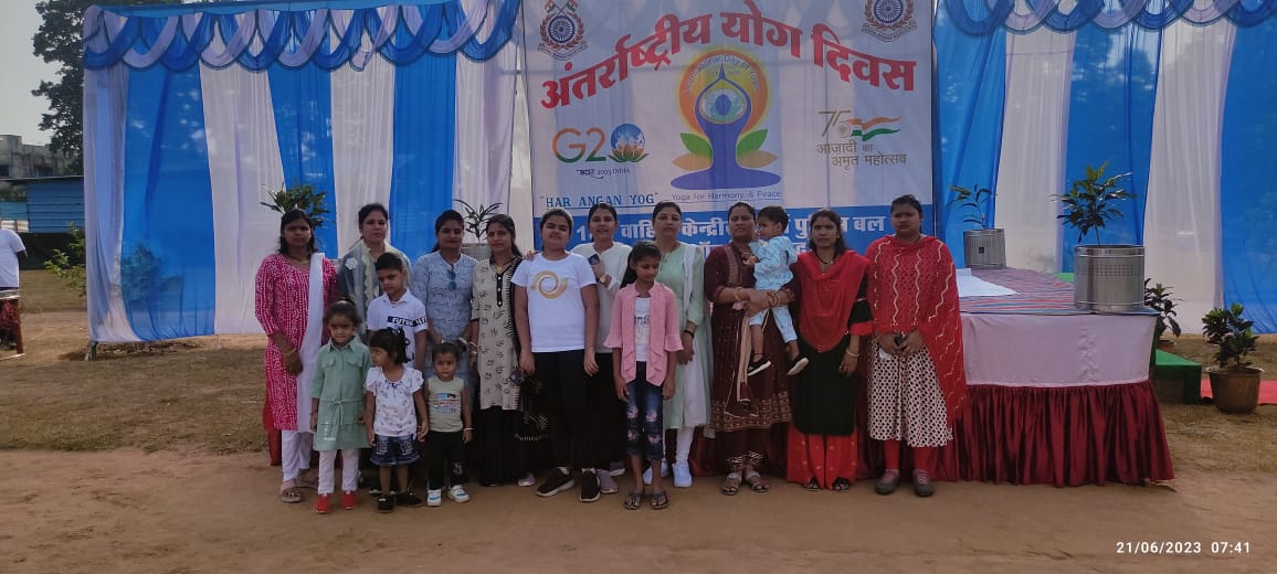 We celebrated the International Yoga Day today  at unit hqr #crpf #Kondagaon keeping in mind the theme #HarAanganYoga. along with the #familymembrs  and  involved in the global movement for Health and Wellness through #harAanganyoga