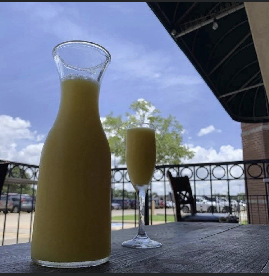 AndGridiron's tweet photo. Get out of the house this summer and relax on our awesome patio! https://t.co/LSJENcxFLu