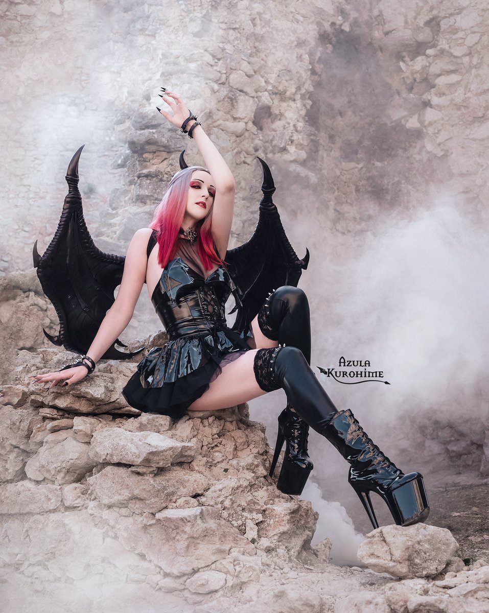 AzulaKurohime's tweet photo. Photo: Ines Psak   
Model/edit: Azula Kurohime https://t.co/drLeDRnHSf