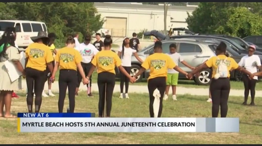 mbm_llc's tweet image. Library media assistant Khalema Smith&apos;s performed at the city of Myrtle Beach&apos;s Juneteenth event on Saturday, June 17th. The photos are below. #hcslibrarymedia #MBMSeahawks