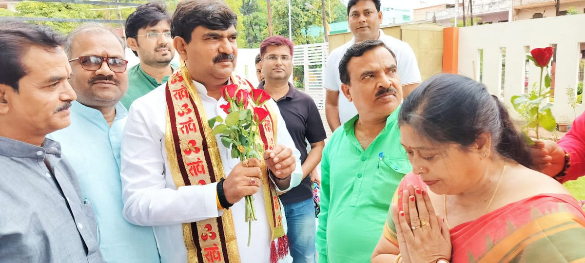 Ramkishorbjp1's tweet image. कानपुर आगमन पर आदरणीय प्रदेश महामंत्री संगठन भाजपा उत्तर प्रदेश माननीय धर्मपाल सिंह जी का भव्य स्वागत कार्यकर्ताओं द्वारा
#Dharmpalsingh