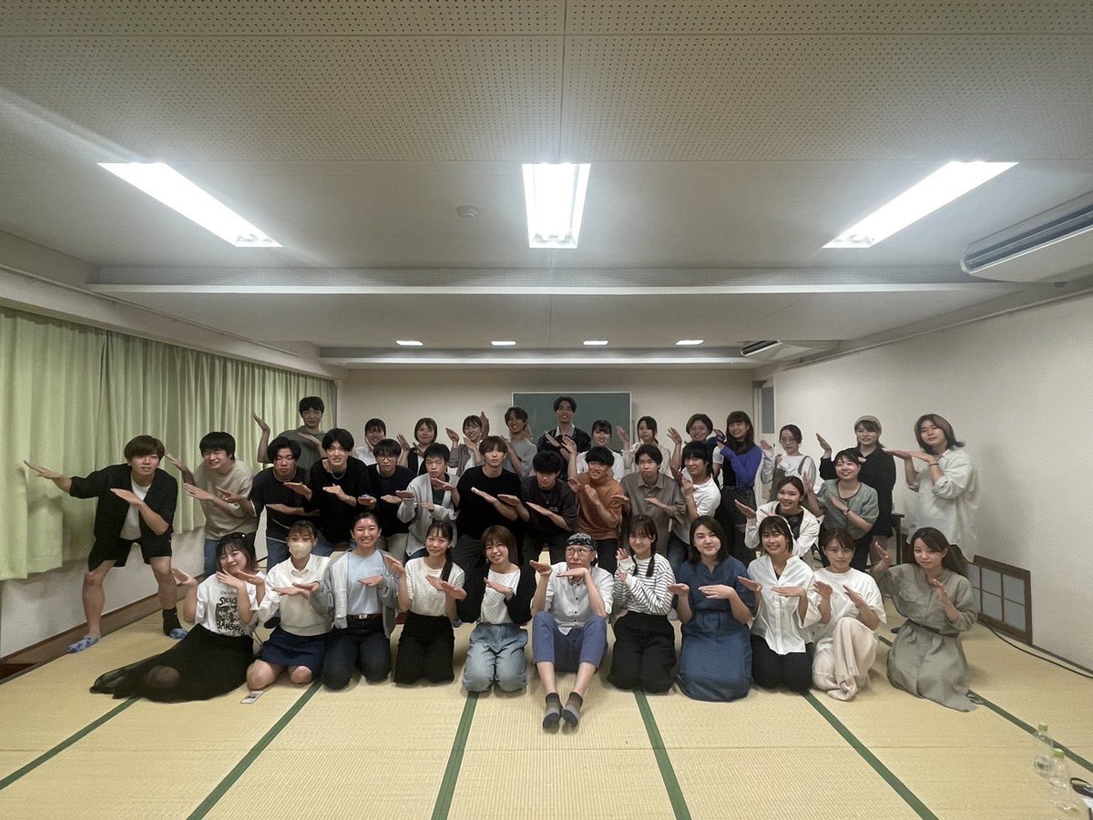 IKASAMA_RIDER's tweet photo. 20日のサークル活動は、
むらさきのうえ♪のLeeさん(@lee_mu)のワークショップでした😊

個人指導やバンドクリニックをしていただき、とても感謝です！たくさんの部員が感化されて、さらに成長したいと思う機会のなりました❤️‍🔥

Leeさん、ありがとうございました！

#如何様ライダー
#むらさきのうえ https://t.co/kscp0U3P5L