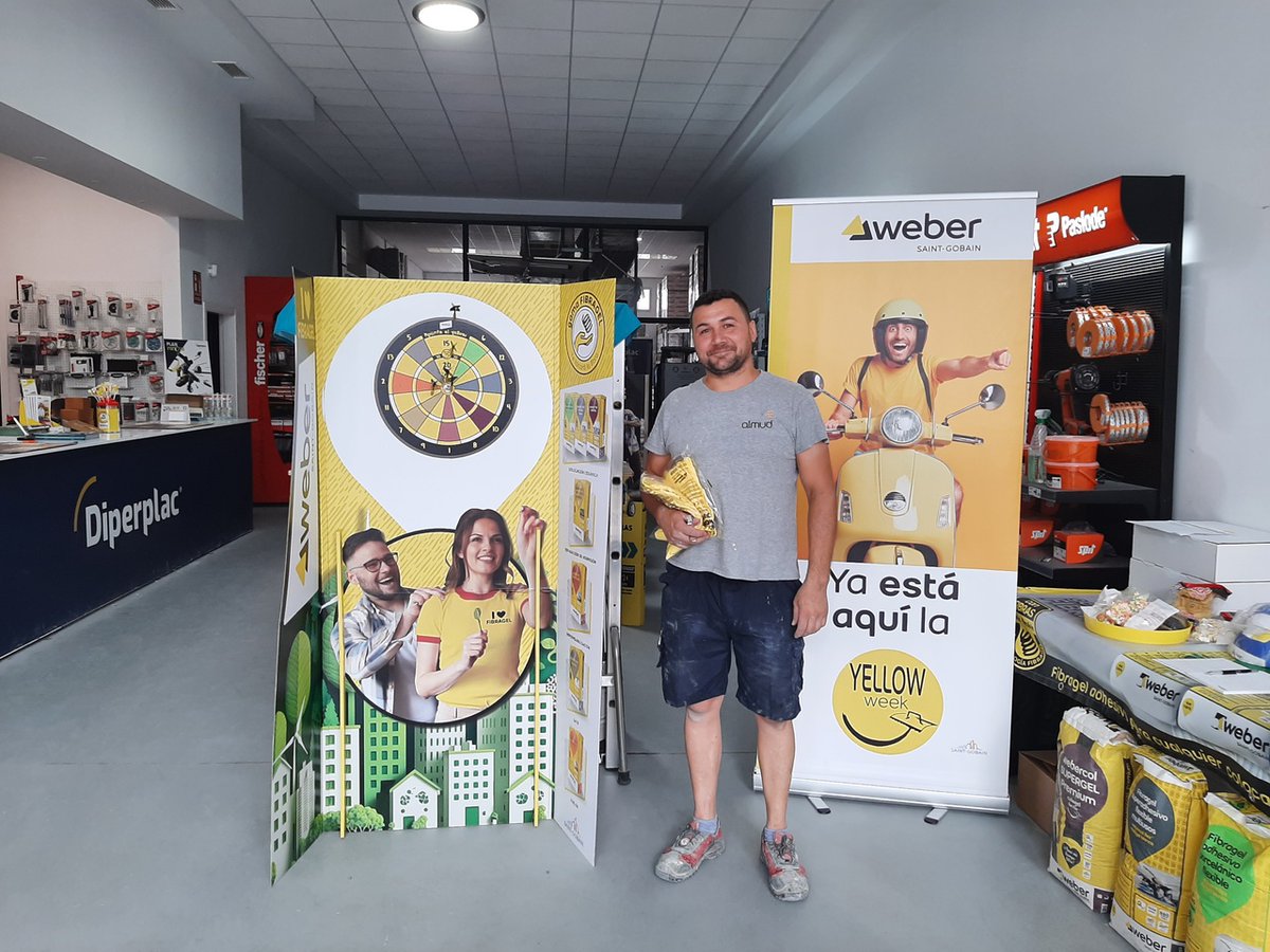 SGweberES's tweet image. Muchas visitas para celebrar la #YellowWeek en los almacenes de @Diperplac 🖤📅💛 ¡Y muchos premios y regalos para todos! 

¡Muchas gracias por celebrar con nosotros esta semana! 🙌 🙌 🙌