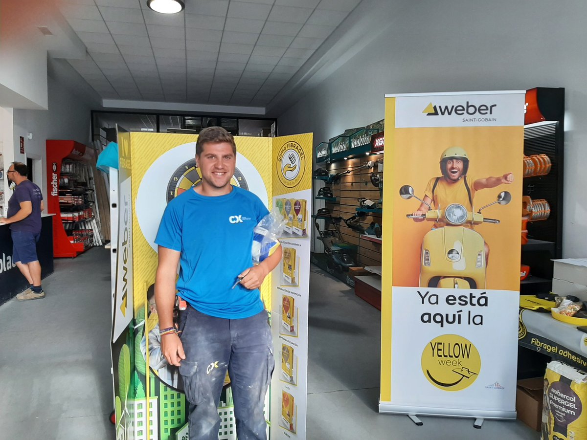 SGweberES's tweet image. Muchas visitas para celebrar la #YellowWeek en los almacenes de @Diperplac 🖤📅💛 ¡Y muchos premios y regalos para todos! 

¡Muchas gracias por celebrar con nosotros esta semana! 🙌 🙌 🙌