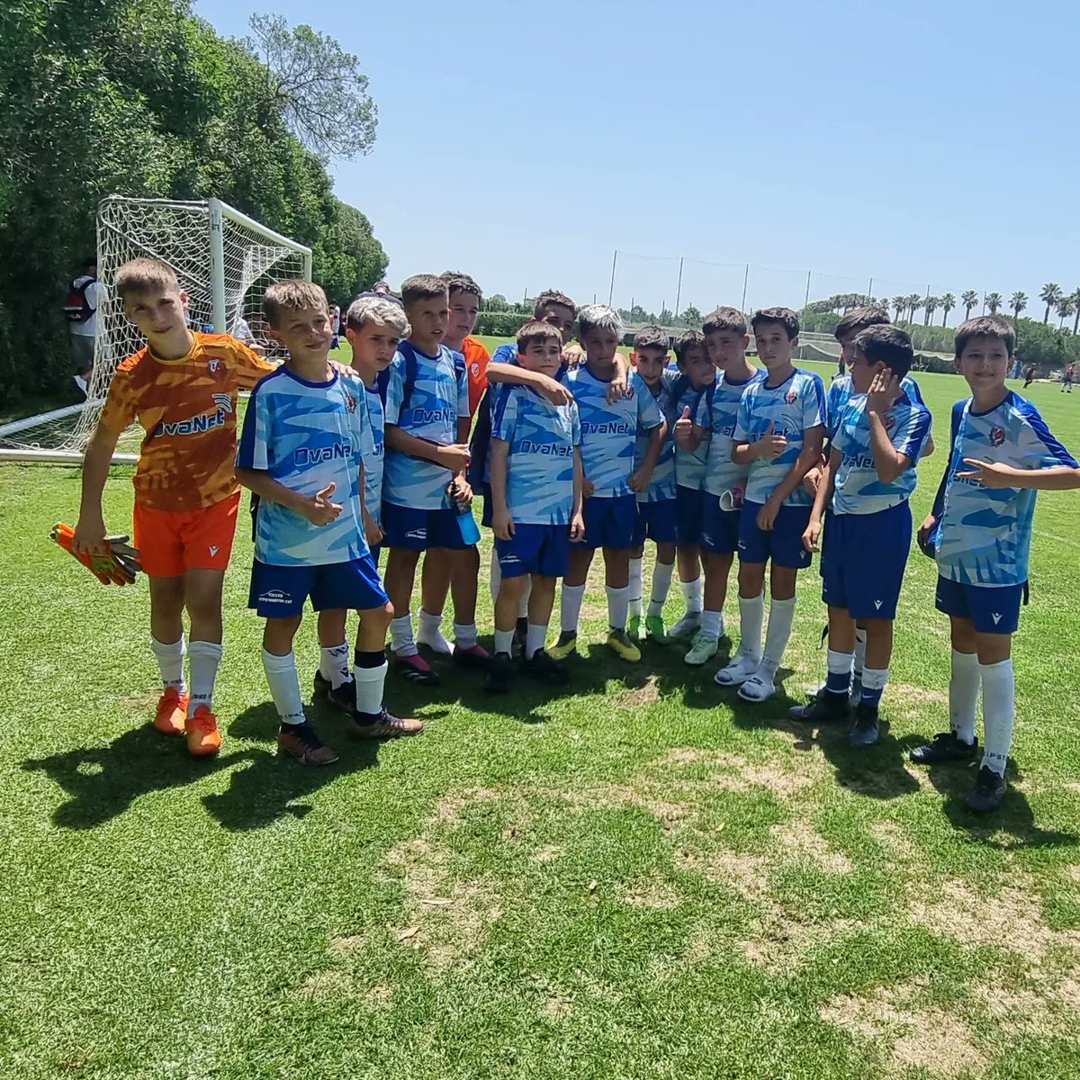 CDsededos2002's tweet image. Grandes nuestros guerreros del Alevin B

#aupasededos 
#lacanteradelaciudad
#juntossomosimparables
#canteranazarena
👟⚽️🧡💙❤️