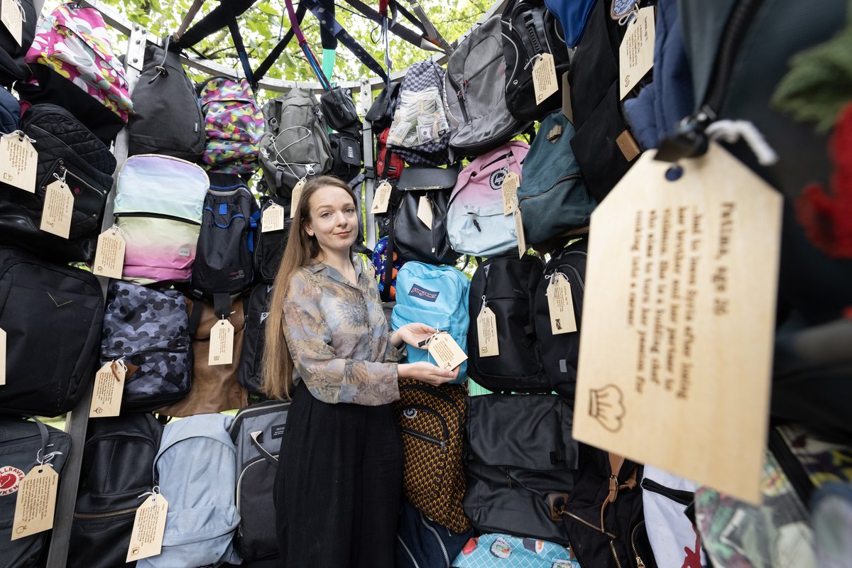 migranthelp's tweet image. Our &apos;Bags of Hope&apos; art installation was created by artist Sophie Cunningham, with the aim to provoke reflection and encourage empathy towards refugees and people seeking asylum in the UK.