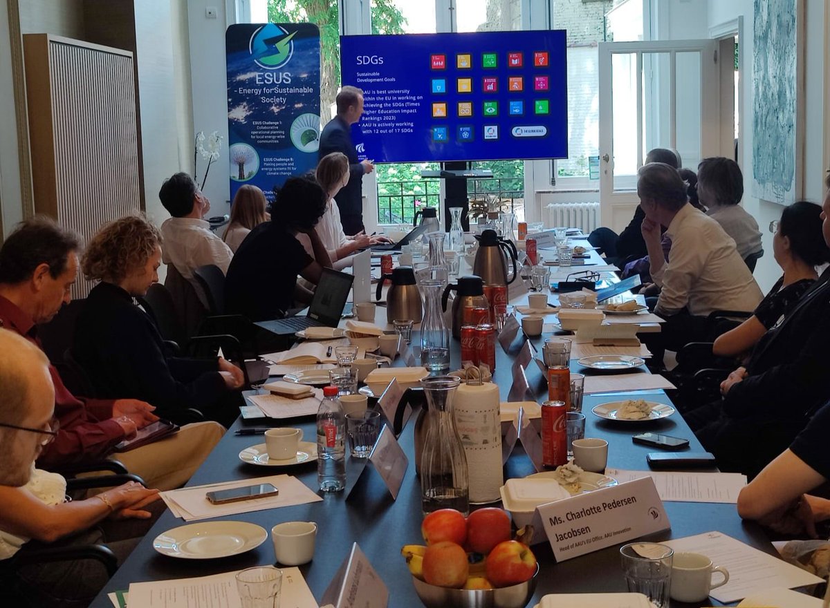 How can #EU further accelerate complete electrification of Europe? <a href="/aalborg_uni/">Aalborg Universitet</a> and North DK facilitated an #EUSEW23 roundtable to identify gaps between research, industry and policy to fully implement #CCUS
#dkpol
<a href="/IOGP_EU/">IOGP Europe</a>
<a href="/EU_Commission/">European Commission</a>
<a href="/MethanolToday/">Methanol Institute</a>
<a href="/haigha_ec/">Alan Haigh</a>
<a href="/ECCSEL_ERIC/">ECCSEL ERIC</a>