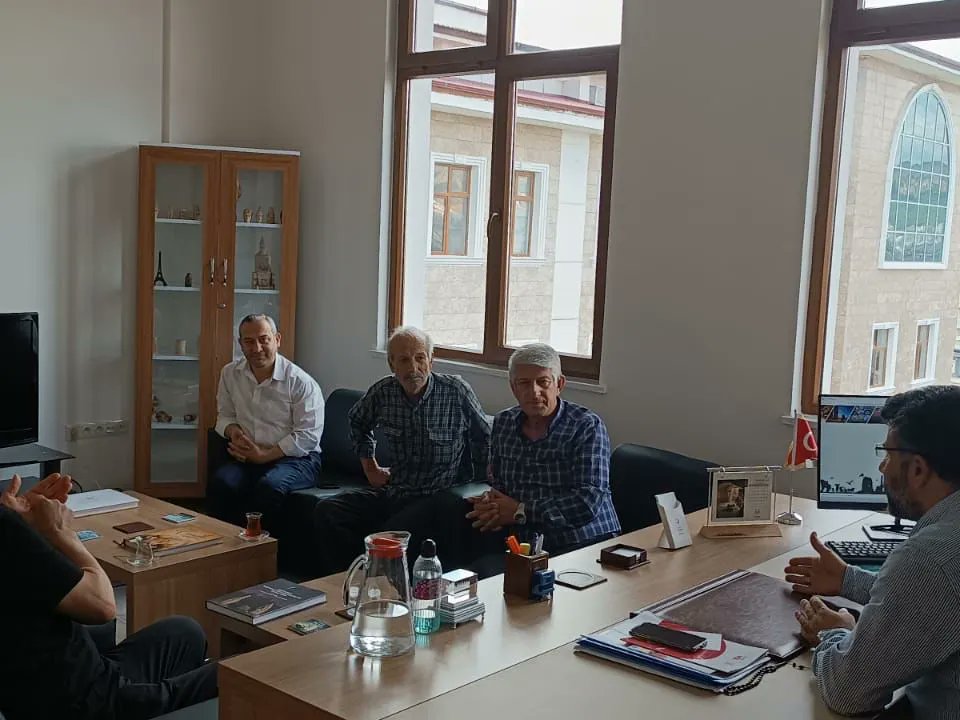 ADKulturTurizm's tweet photo. Bakanlığımızca, “Depremden Zarar  Gören Taşınmaz Kültür Varlıklarına Yönelik Yardım Sağlanması” hakkında hak sahipleri ile başvuru süreci konusunda istişare toplantısı İl Müdürümüz Abuzer Gelse ve Müze Müdürümüz Mehmet Alkan’ın katılımı ile gerçekleştirildi. https://t.co/zEmbWTtbbK