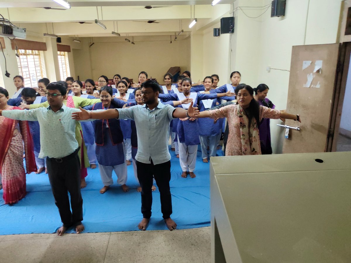 WSpolytechnic's tweet photo. Observing 9th International Yoga Day at Women's Polytechnic, Hapania today Students,NSS Volunteers, Faculty members were participate in the Yoga Program. https://t.co/SvdwvkjCWR
