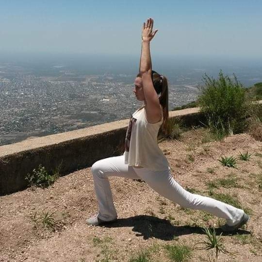 caroml87's tweet photo. 21 de Junio
DÍA INTERNACIONAL DEL YOGA 🧘🏼‍♀️
La palabra Yoga proviene del sánscrito y significa unidad porque simboliza la unión del cuerpo y la mente.
#yoga #YogaDay #yogagirl https://t.co/iCmBB3dFtT