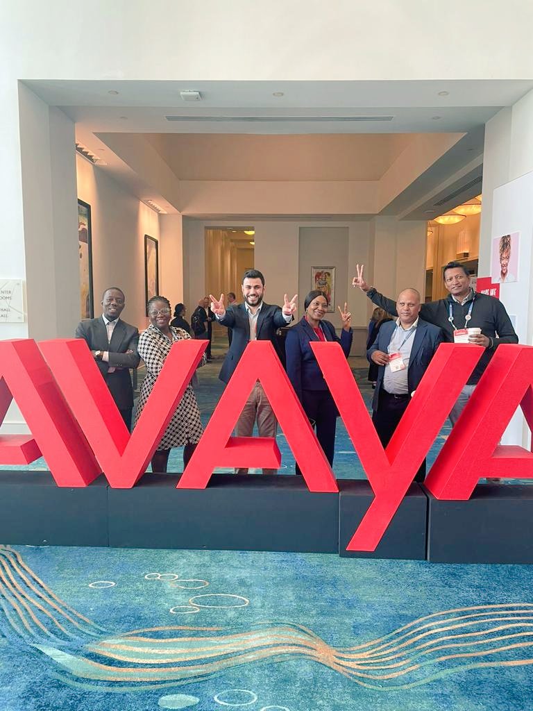 miss2cents tweet media