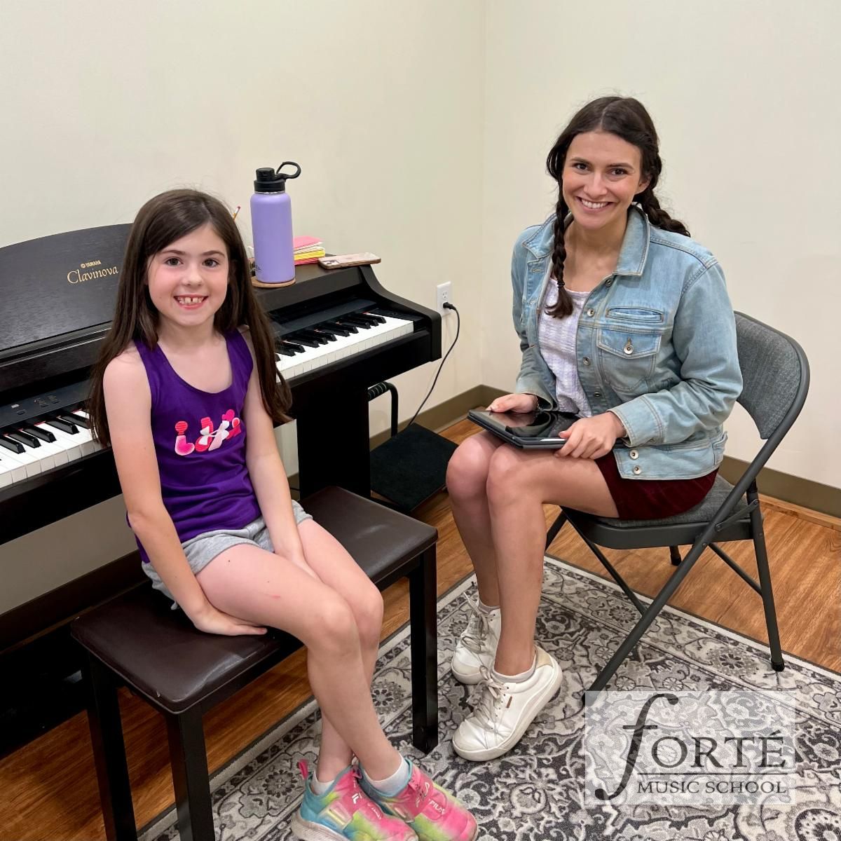 ForteMusic419's tweet photo. Kailey had a great first piano lesson with our teacher Julia! 🌟 We can't wait to hear what she accomplishes! 🎹✨

Learn more about our piano lessons here: https://t.co/PGCS4lT3Pl

#pianolessons #musiclessons #pianolessonsforkids #pianolessonstoledo https://t.co/2RgfS9c9Jr
