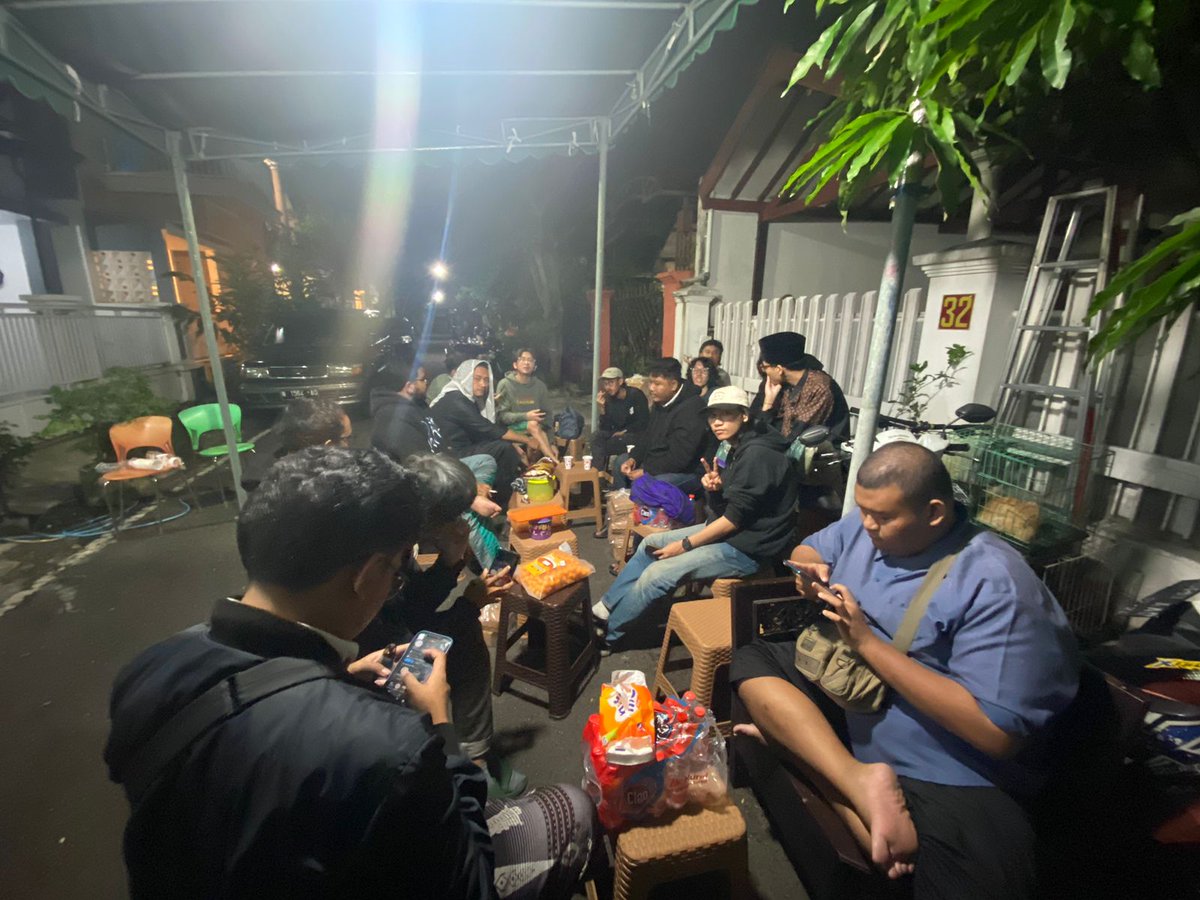48MLC48's tweet photo. BISMILLAH RAPAT PERTAMA KAMI 🙏🙏🙏

#TweetSerius
#NoNoyug
#MalasMencariPunchline https://t.co/NH5MoESkuk