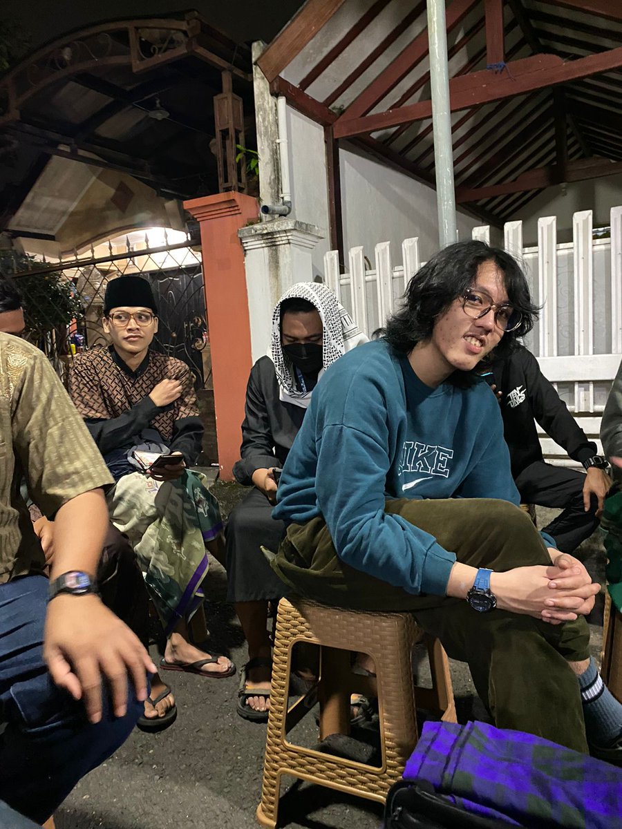 48MLC48's tweet photo. BISMILLAH RAPAT PERTAMA KAMI 🙏🙏🙏

#TweetSerius
#NoNoyug
#MalasMencariPunchline https://t.co/NH5MoESkuk