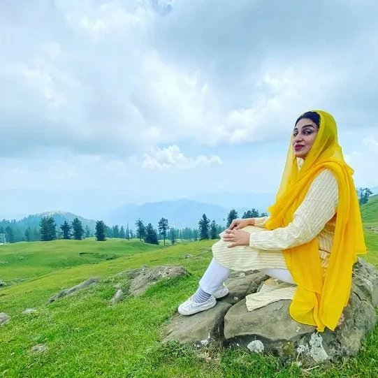 lifelinefarah's tweet photo. کشمیر کی حسین گنگا چوٹی اس کی اصل خوبصورتی انسان یہاں آ کر ہی محسوس کر سکتا ہے 💕
#MTBC #VisitKashmir
#KashmirAirline #gangatop #bagh
#Tourism #media #instagrm #beauty #nature https://t.co/PrYKvB5pNz