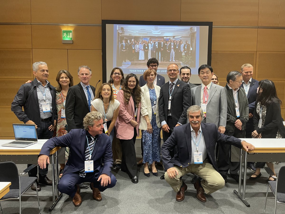 Global challenges call for global action How can we end liver diseases as global public health threads?   @APASLnews @alehlatam @AASLDtweets @AASLDPresident @EASLnews   Today leaders from these founding members meet #HealthyLiverHealthLives @WHO_Europe change policies !
