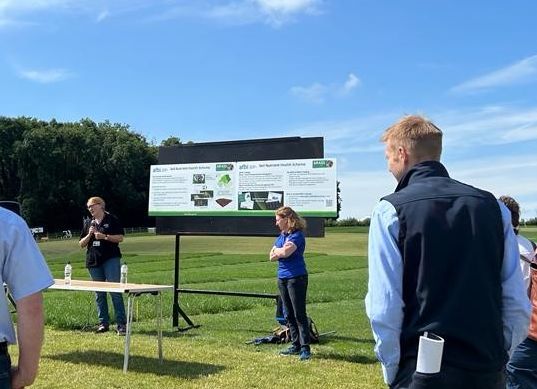 Dr Rachel Cassidy @afbi_ni lead scientist in the Soil Nutrient Health Scheme #SNHS_NI and CAFRE's Aveen McMullen address those attending #AFBIGrass23 about Soil Health – Optimising nutrient management on farm through the #SNHS_NI #AFBIGrass23