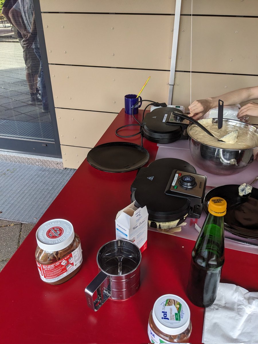 Wir sind am Sommerfest des Studentenwerk Dresden an der Wundtstraße. Es gibt Waffeln und Technikführungen! 🧇 ^mz