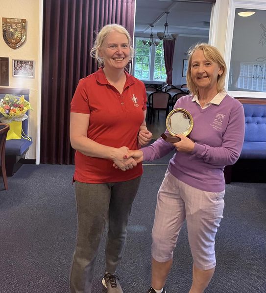 🏆Club Championship Weekend🏆 Sunday 🥇Amy Buchan beat Vicki Thompson 3 & 2 in their match to be crowned Ladies Club Champion. 🥈Not only was Vicki runner up on the day but also the winner of best net with a round of 73.