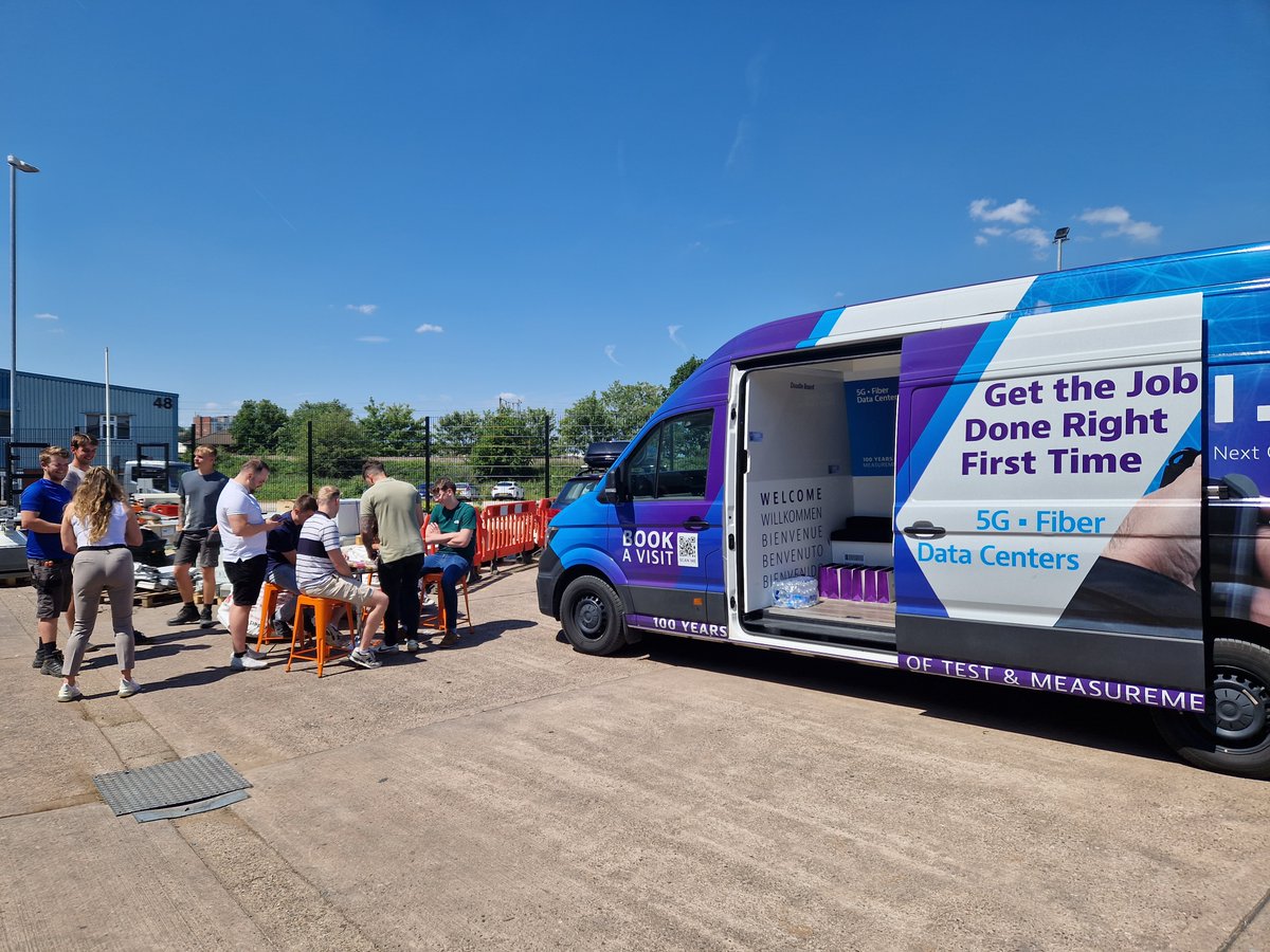 A very successful week for the VIAVI fibre Ninja 🥷 and the TestEquity team touring in the VIAVI Van 🙂

Thank you to everyone who came out to see some of VIAVI's equipment in action. 

#fibreoptics #testandmeasurement #testequipment #telecoms #telecommunications #antennatest