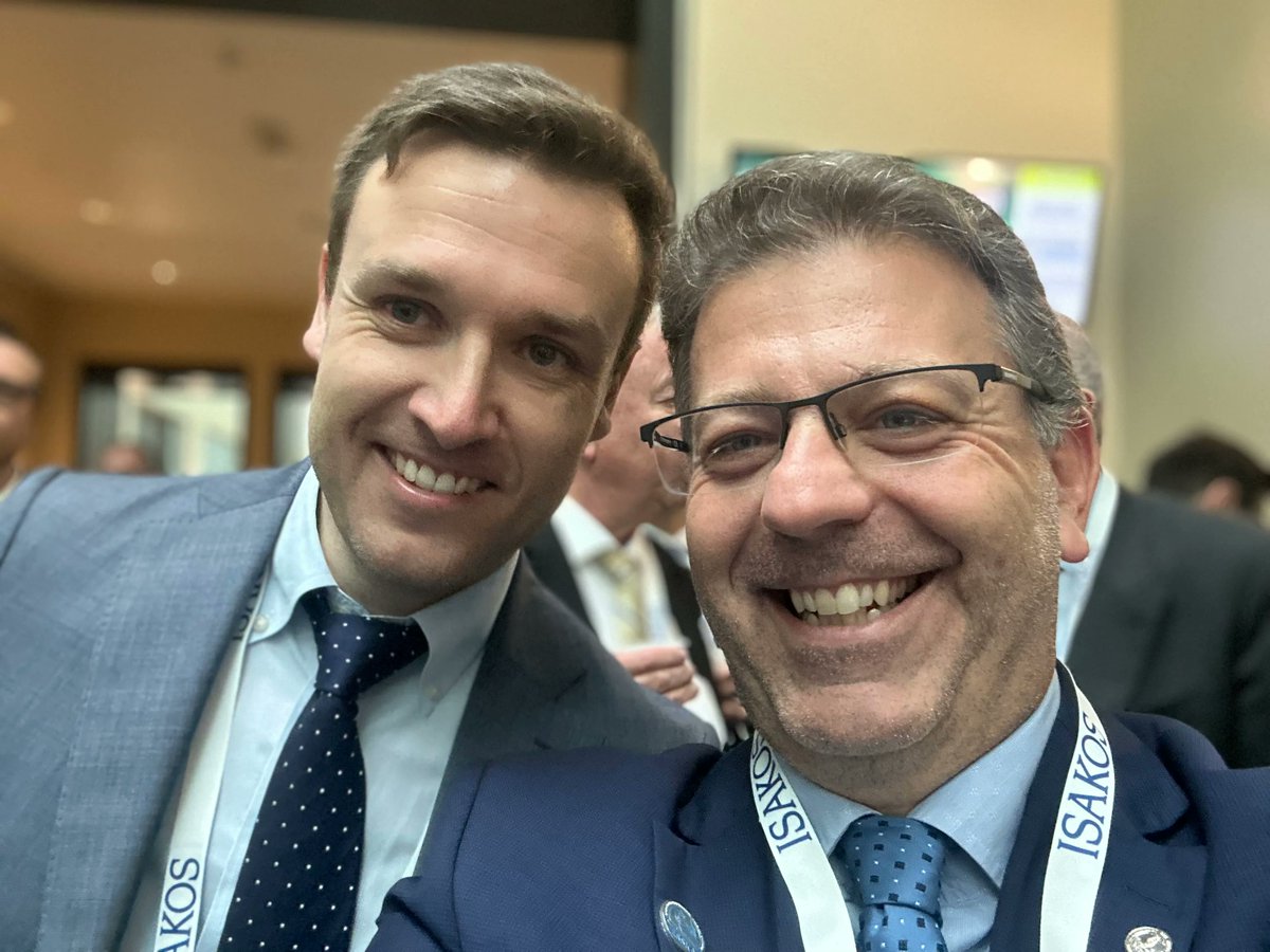 Social Media Editor Dr Emmanouil Brilakis and Podcast Editor Dr Andreas Voss invite you to actively participate in the Journal of ISAKOS
❇️ Submit your articles 
❇️ Offer your valuable time and your spirit by promoting the Journal's content.